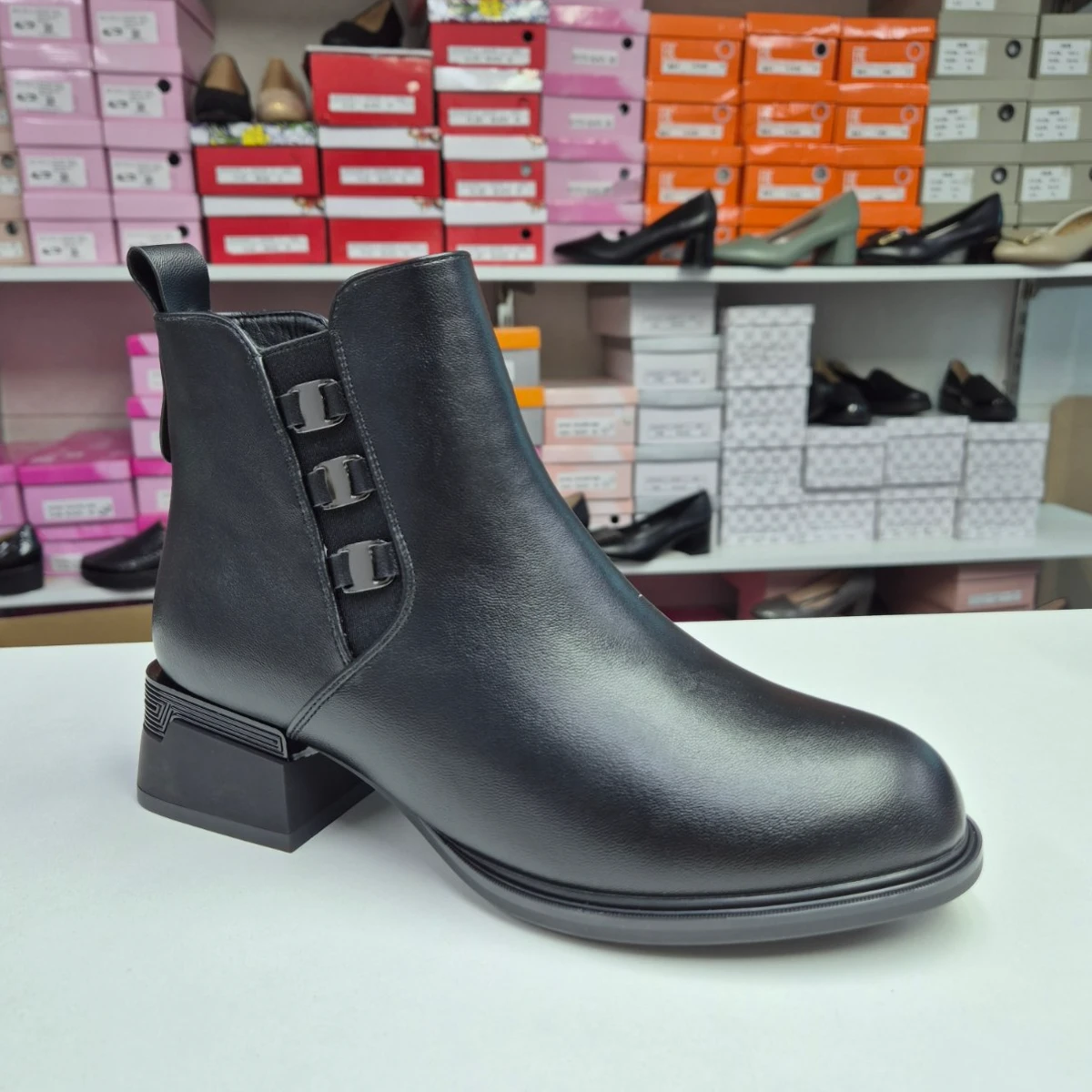 Ghete Dama negre, elastic lateral, toc gros 6670